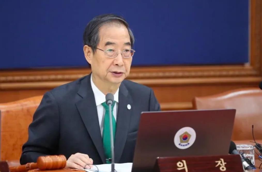 在尹锡悦的总统权利被冻结后，由国务总理韩德洙担任韩国的代总统。现在看来，韩德洙在