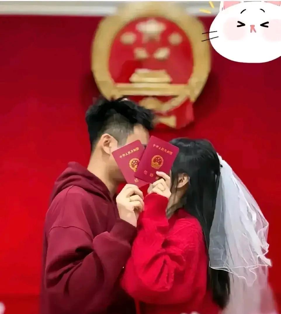 家人们，有没有留意到，自打新婚姻法施行后，好多嫁闺女的家庭，在对待女儿婚姻的方式