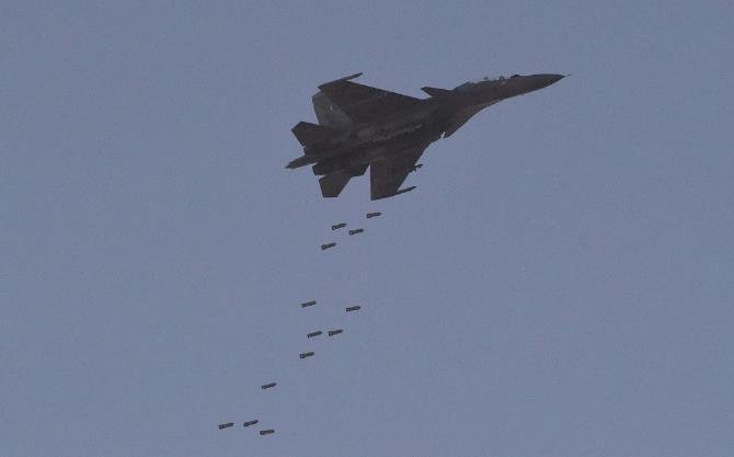 印高官称印度空军VS中国空军，有领先，有落后，也有远远落后。印度空军在训练战斗机