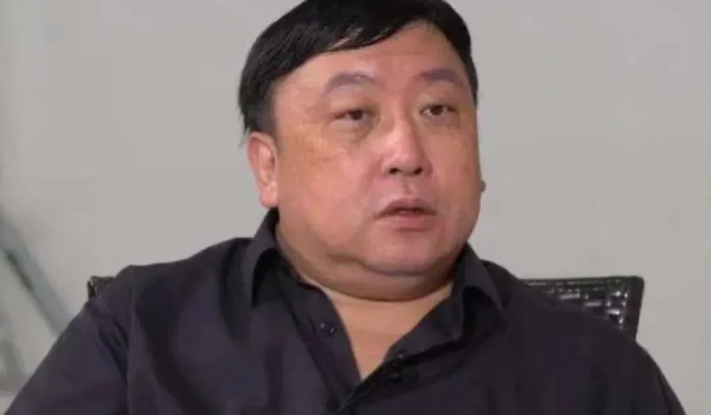 一次采访中，王晶被问到：“听说你当年有一部电影，叫了李连杰出演还是没有回本？”
