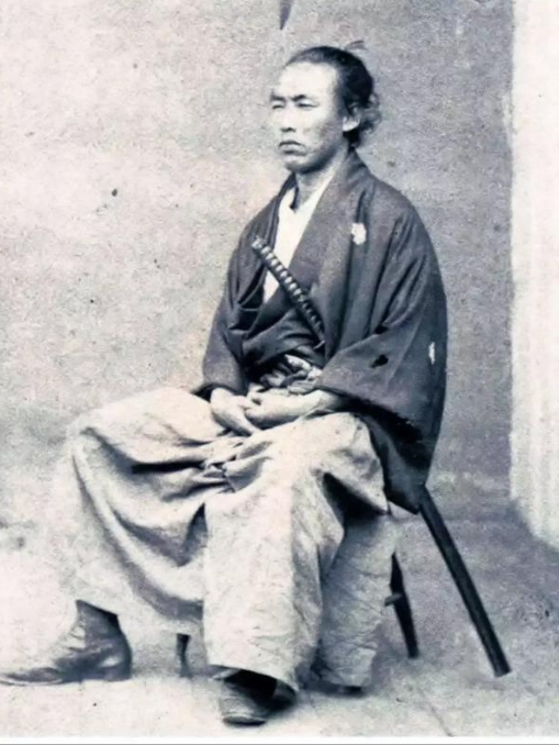 为什么同样是现代化，日本赢了清朝输了？