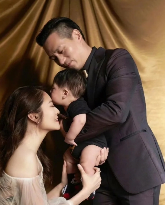 安以轩：豪门梦碎，百亿老公被抓