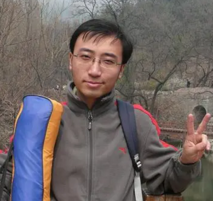 清华北大“双料学霸”李永乐，毕业后因“情商低”被名企拒之门外，跑到人大附中应聘老