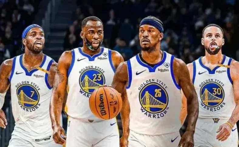 如果巴特勒加盟金州，那勇士可以组成什么样的超级阵容？

1、中锋，戴维斯，身高2