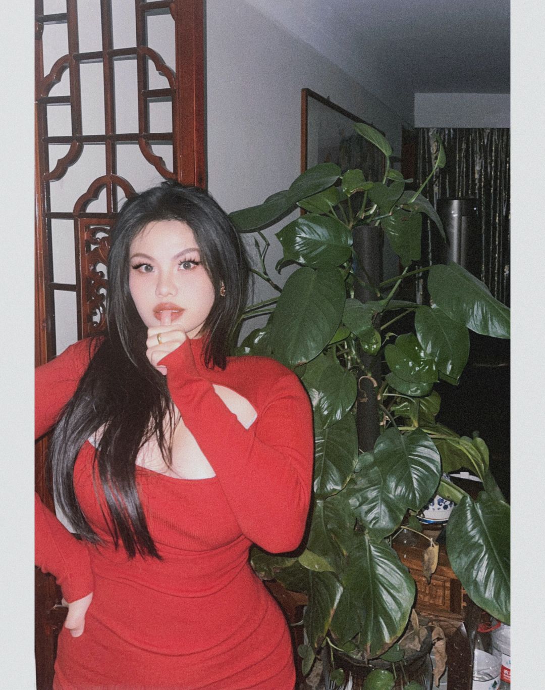 一张美照 来拍照了 辣妹来了