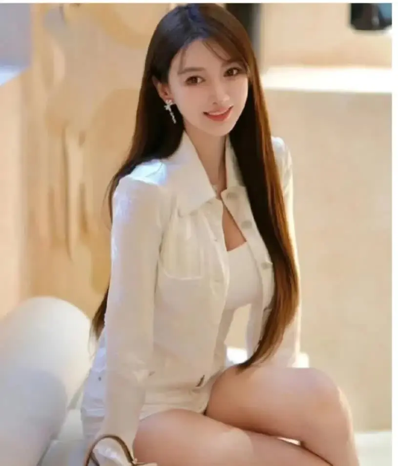 叶珂这身材要是放在古代，

杨玉环都要避其锋芒，

难怪把晓明哥迷得找不着bab