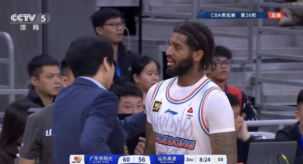 脸都不要了！山东男篮93：98不敌广东男篮，5问山东队主教练邱彪。

1. 请问