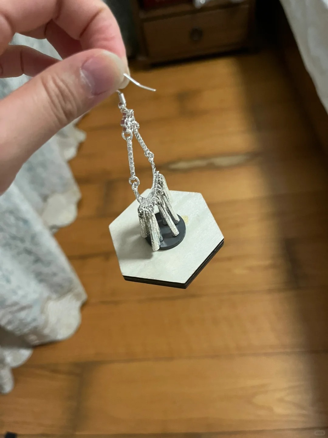 大理古城千万别冲动消费🥲
很难想象叭这是60一副的苗银耳环……
到大理古城之前