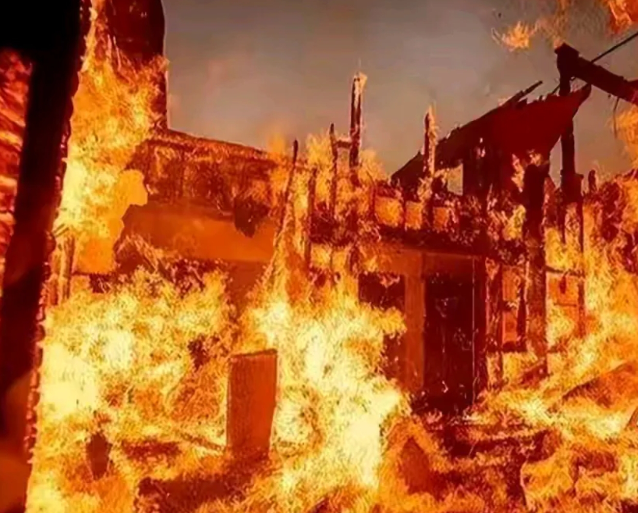 一场大火让美国的敌对国，有了新的发现。一场火灾胜过了911恐怖事件。火在大风天对