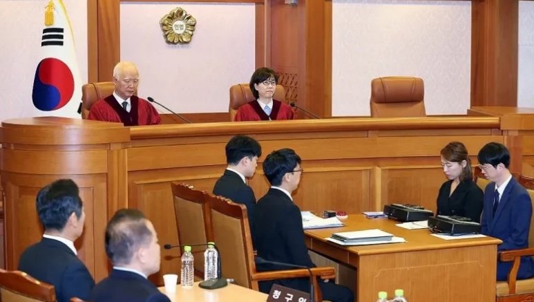快讯：韩国宪法裁判所将尹锡悦弹劾案的弹劾理由由5项缩减到4项，删除一项涉及戒严军
