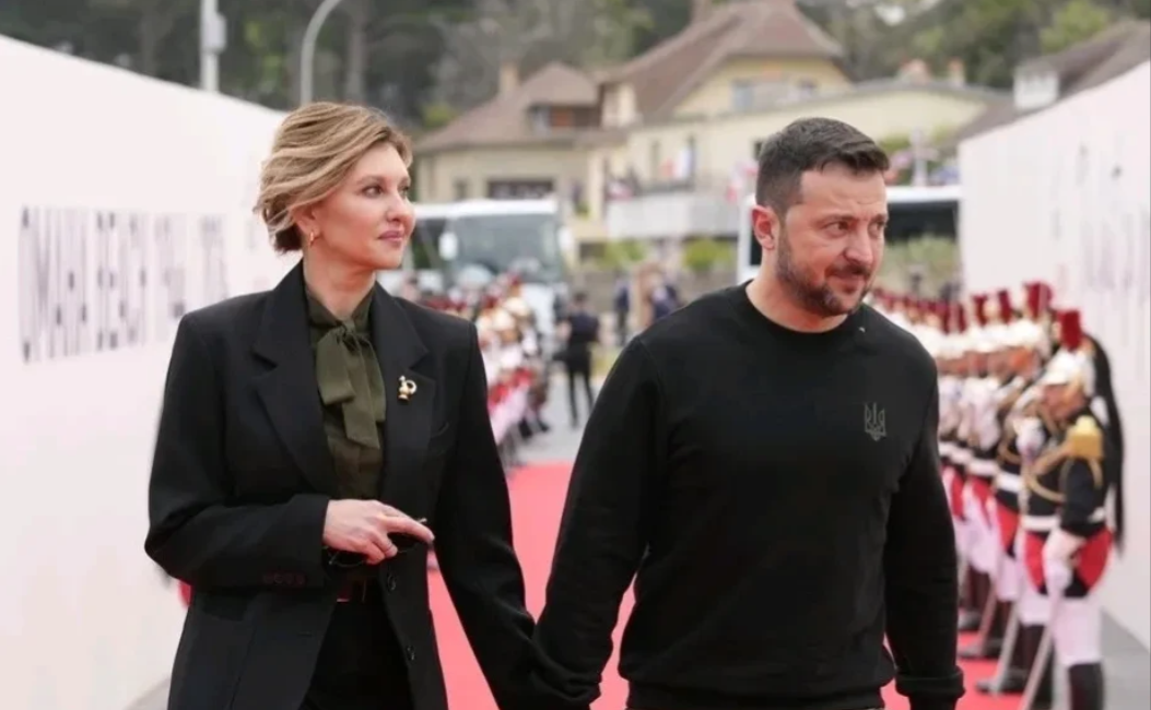 刚从北约峰会归来，乌克兰总统泽连斯基就开始刷存在感了。在得知美国前总统特朗普遭遇