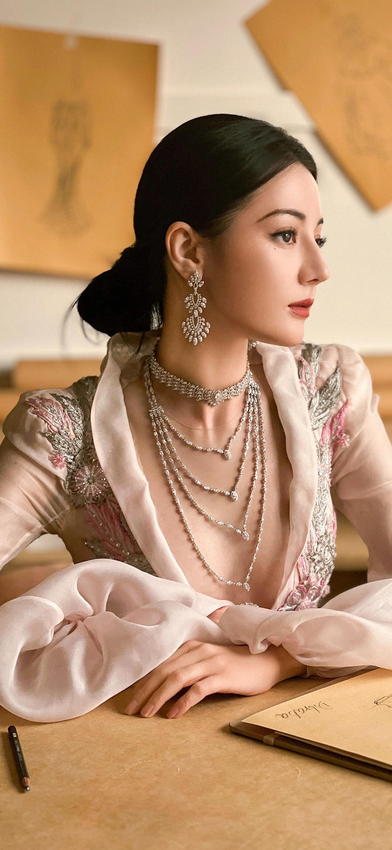 热巴独立求知之美