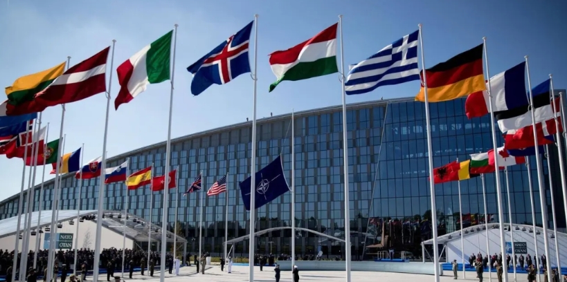 ·如果北约全力以赴，公开介入俄乌战争，能否战胜俄罗斯？说实话，真到那一步，是我们