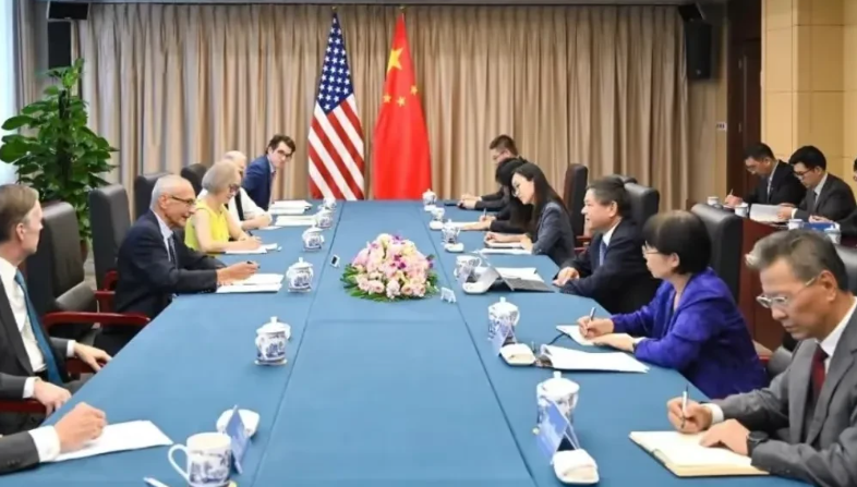 中美谈判破裂，简直就是彻彻底底的撕破脸！
美国代表逃之夭夭，美国一点儿也不留情面