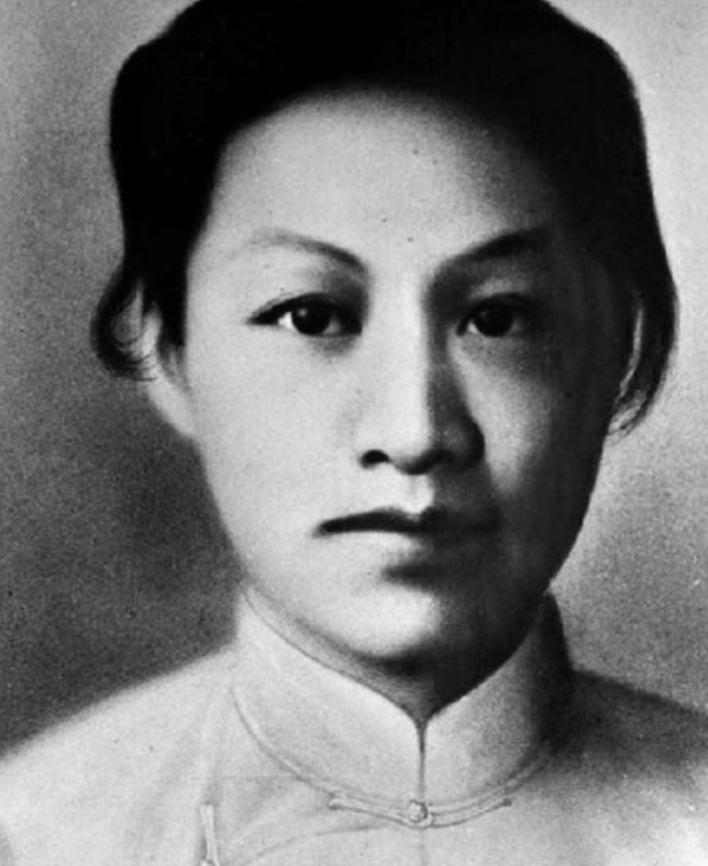 1982年，赵一曼唯一的儿子在北京工业学校的实验楼选择了自缢，所有的同事感到惋惜