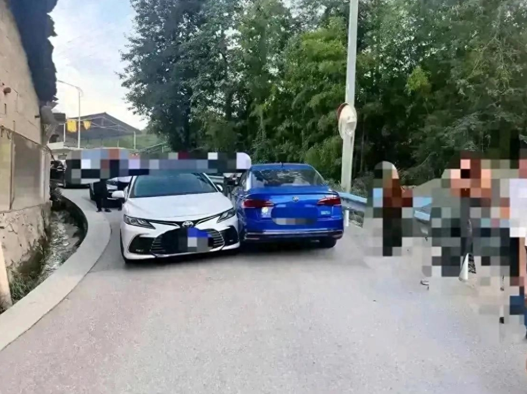 交警定我全责，我蓝色车，合理吗。