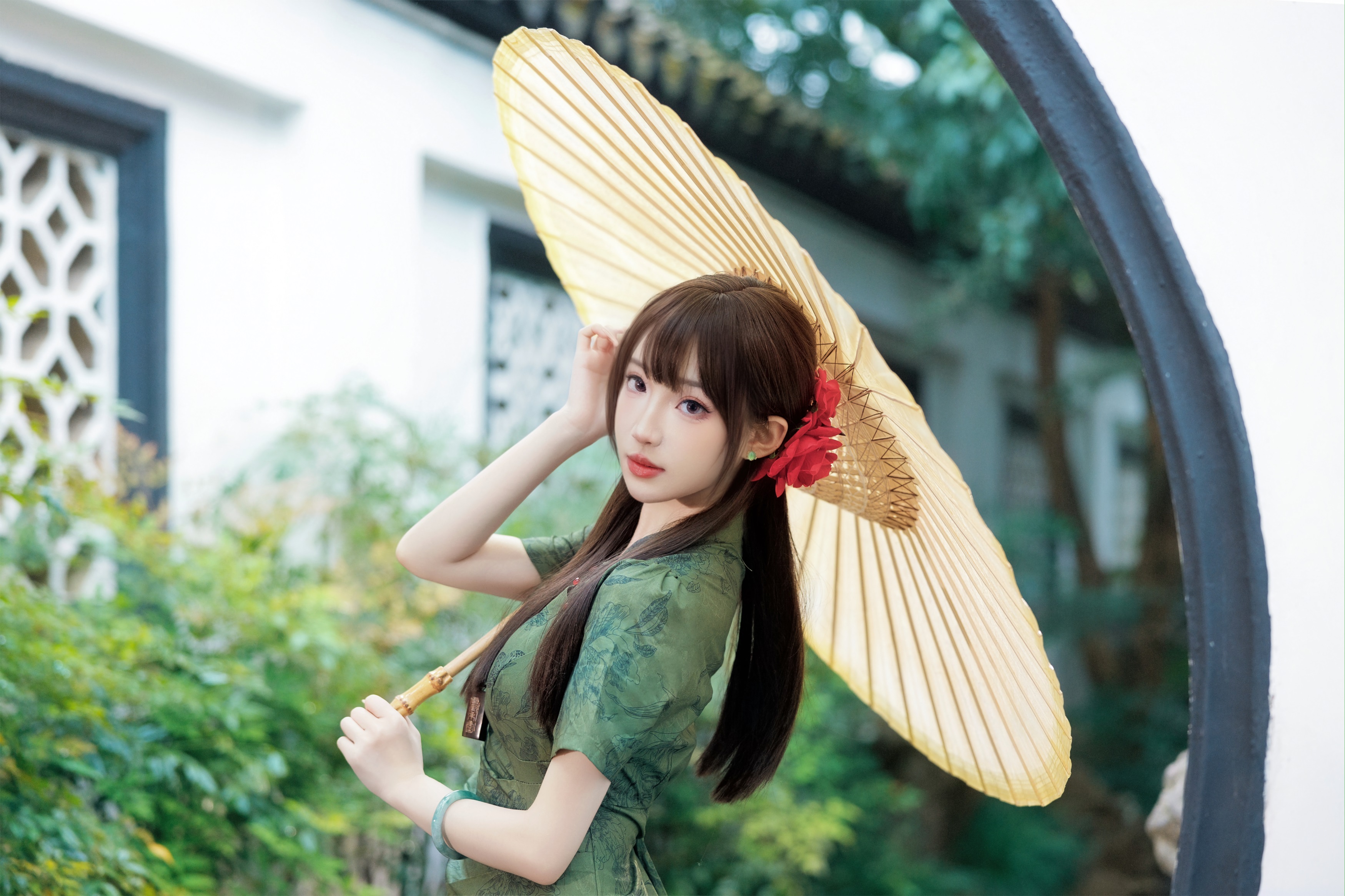 “天青色等烟雨”
