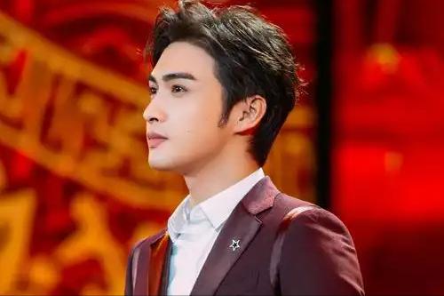 2025元宵晚会亮点：专业歌手演唱不如跨界演员？