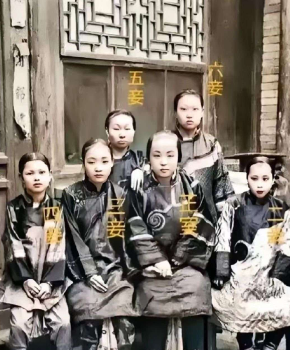 以现在的眼光来看，无法理解古人的审美。