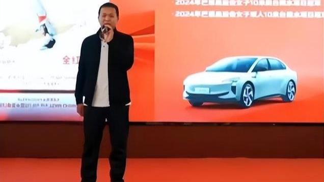 全红婵第二辆红旗新车已由全爸代领！挑的还是婵宝最喜欢的浅绿色