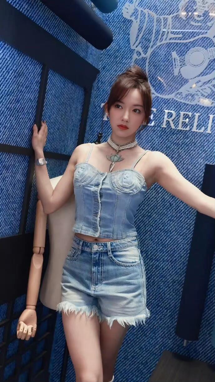 程潇——容貌绝美