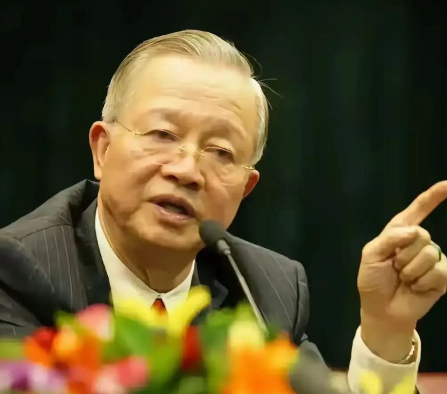 大新闻！中美之间的斗争已经完全变样！

1. 美国为了攻击咱们中国，那手段是越来