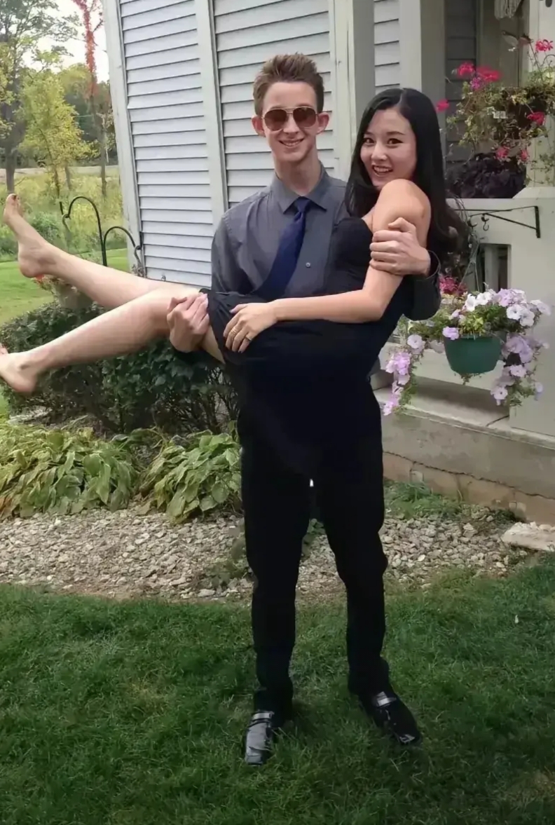 寻找宋祖儿的美国男子账号注销了！
这美国男子就是一搅屎棍，一上来就全网找人，还发