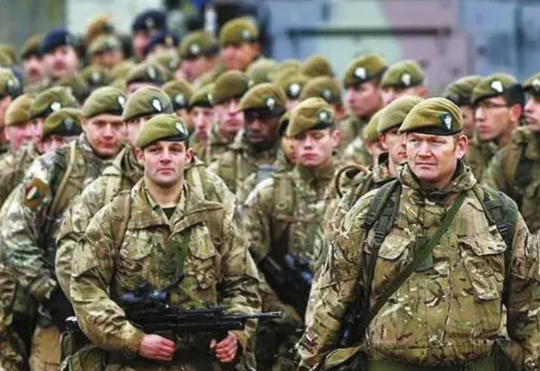 英国陆军参谋长称英国军队已经做好一切准备，他们可以直接与俄军作战。有人笑话英国自