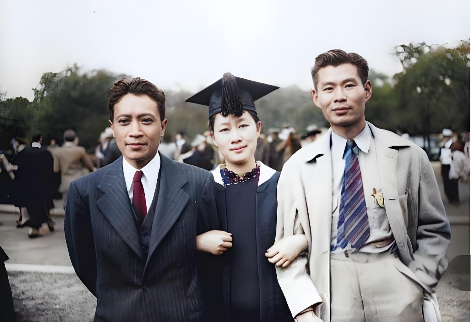 1947年，陈梦家（左）、赵萝蕤夫妇与赵景德在美国合影。