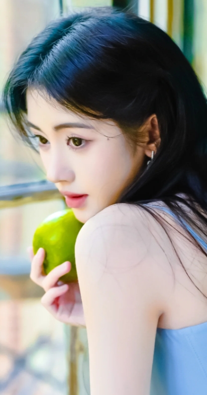 鞠婧祎——清新典雅