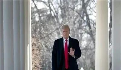 特朗普宣称美国“黄金时代”的开始。这不搞笑呢吗？黄金时代靠嘴说就能来，那世界早就