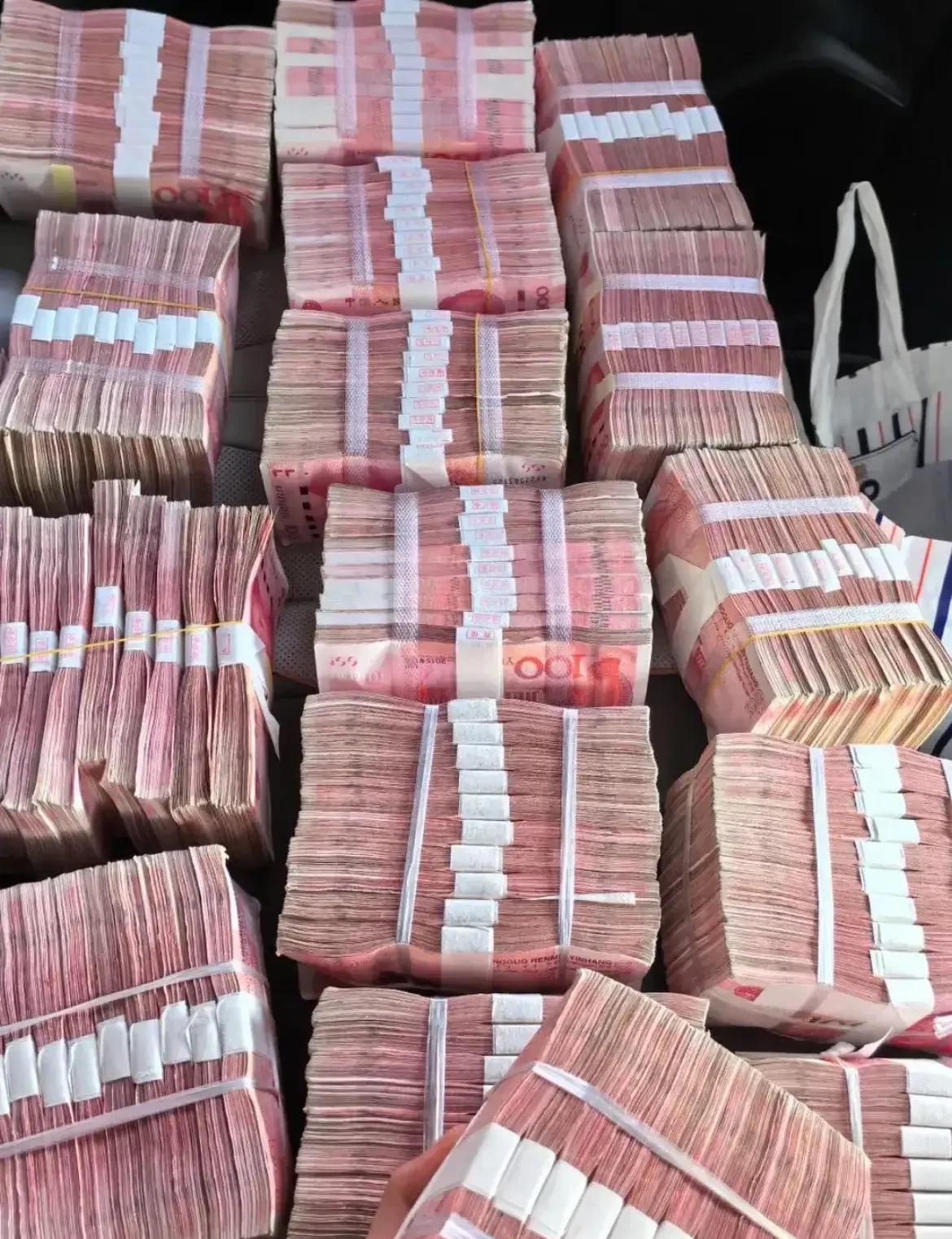 福神到，福气旺！只要你在60秒内回复“福禄双全”，就有机会赢得5000万的巨额财