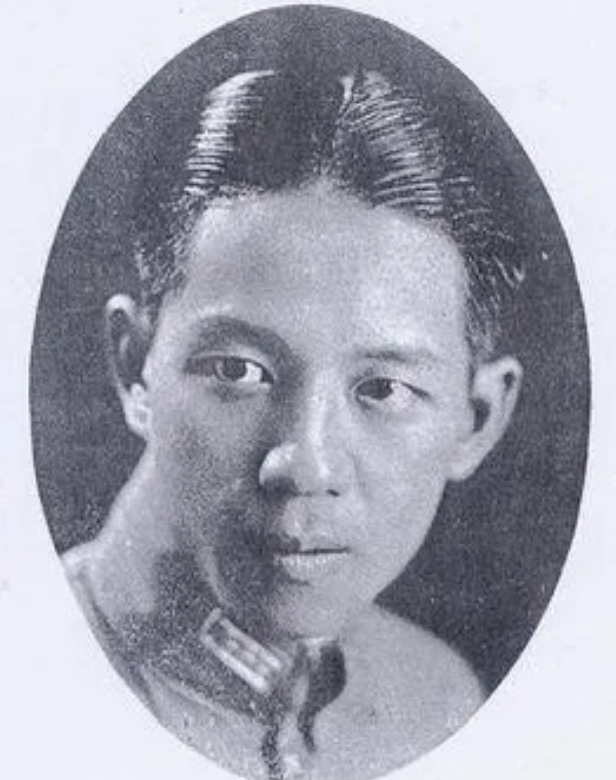1937年，南京沦陷之后，一个工兵营长为了躲避日军，跑到了寺庙当上了和尚。谁知日