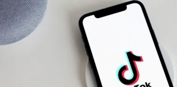 特朗普表示赞成TikTok继续在美国运营