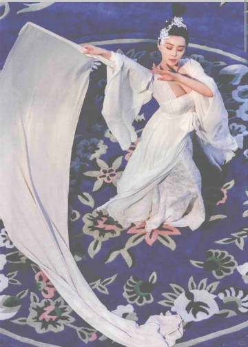 冰冰神图！！《王朝的女人》放现在也出圈！
范冰冰版本杨玉环，丰腴又美 ​​​