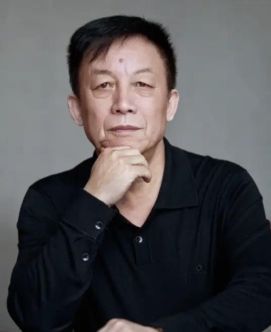 1998年，厦门大学为易中天提供了一个极具诱惑力的购房机会，只需要3万元便可购买