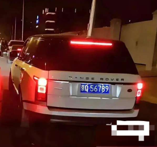 这两辆车，谁更厉害一点？