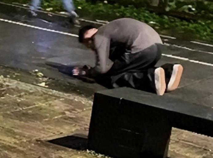 汪小菲这一次系列的行为就是蠢，人家不领情不说，反而更加反感。
 
你就踏实低调的
