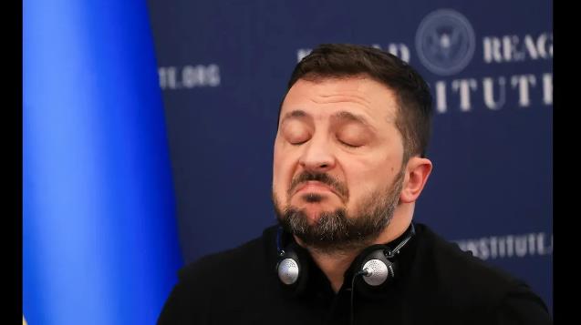 乌克兰政坛大地震！
乌克兰政坛出现巨大变动，一半以上的内阁高官将被换掉！

乌军