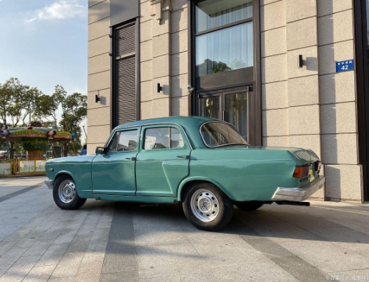 15年的老车，15万公里，刚刚第4次换了轮胎。 每次都是4条胎一起换，虽心有不甘