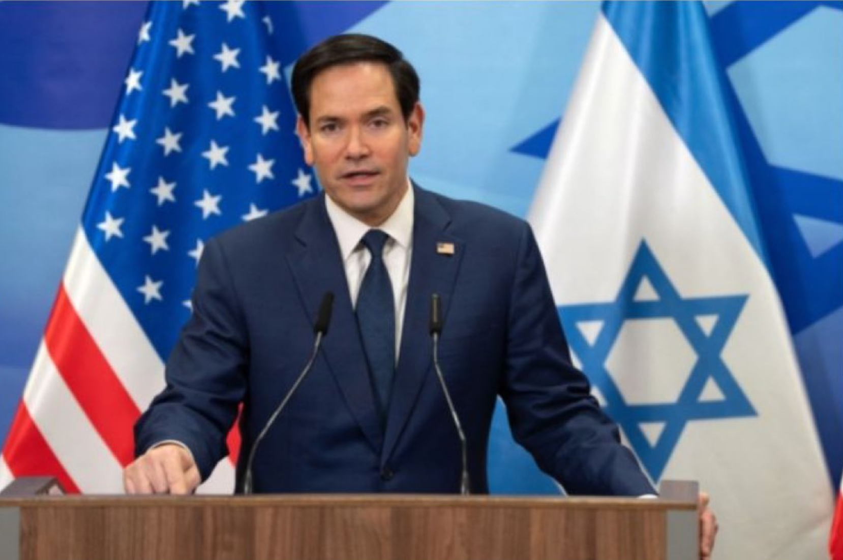 美国官员准备与沙特、俄罗斯展开和平会谈