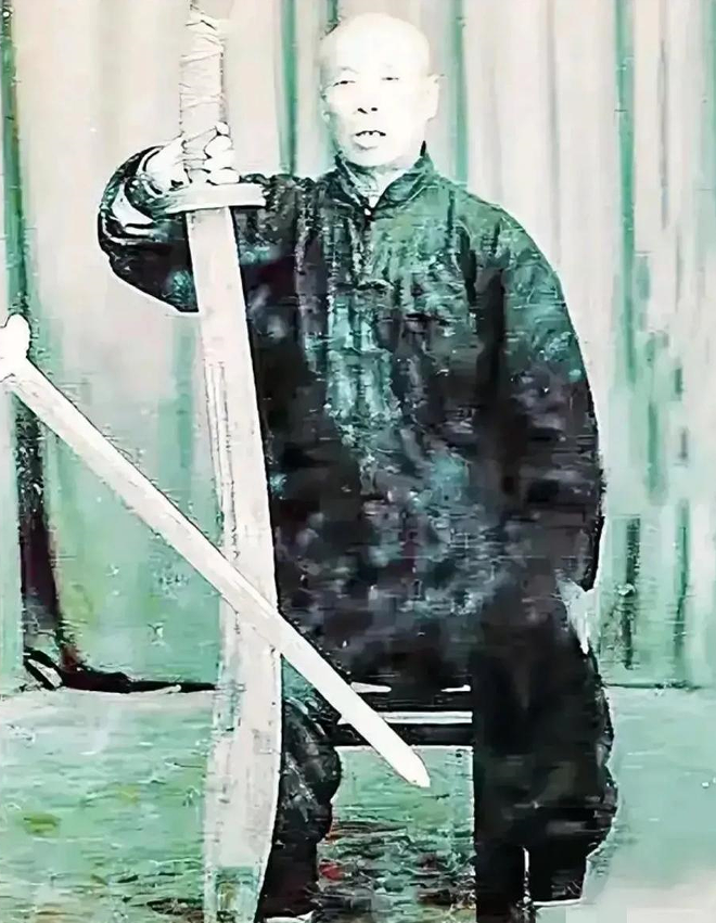 李定六勇救妇孺，壮烈牺牲