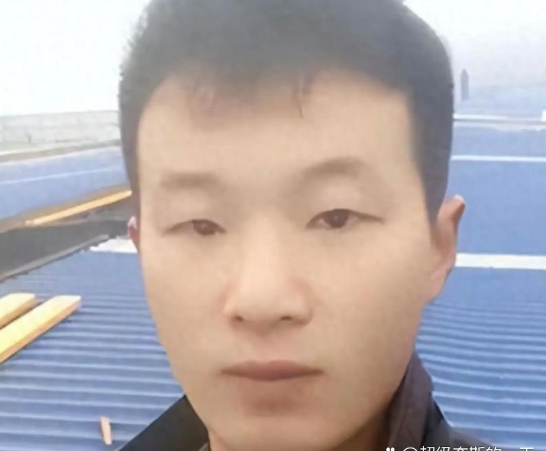 永远别低估一个河南人！2022年，河南小伙跳河救人，耗尽体力知道自己不行了，就给