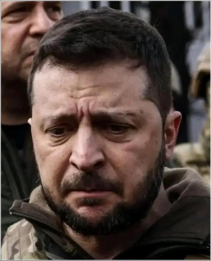 乌克兰总统泽连斯基放话了！
泽连斯基在最新的发言中说，乌克兰现在不仅仅是与俄罗斯