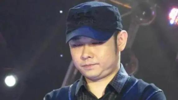 杜子建：云朵有90%的概率毁掉刀郎，可她却忍住没做，我为她点赞