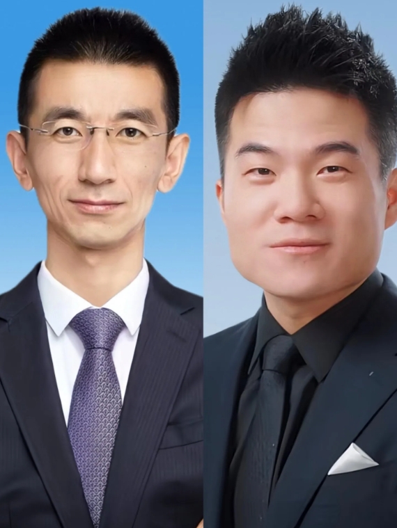 左边是孙东旭，天津人，毕业于南开大学，东方甄选原CEO，今年38岁。

右边是董