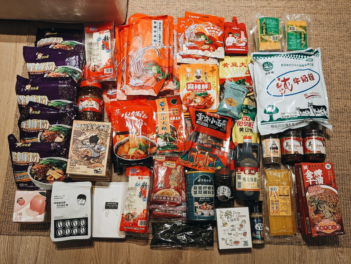 台湾生活 | 返台的行李因为这些超重了😂
咱就是说，
离家的人太难了。
•
收