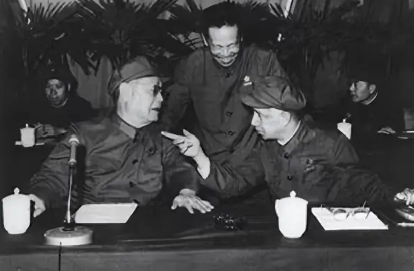 一位是大将之首，一位是元帅之末，叶粟二人的地位为何差距那么大

1955年全军大