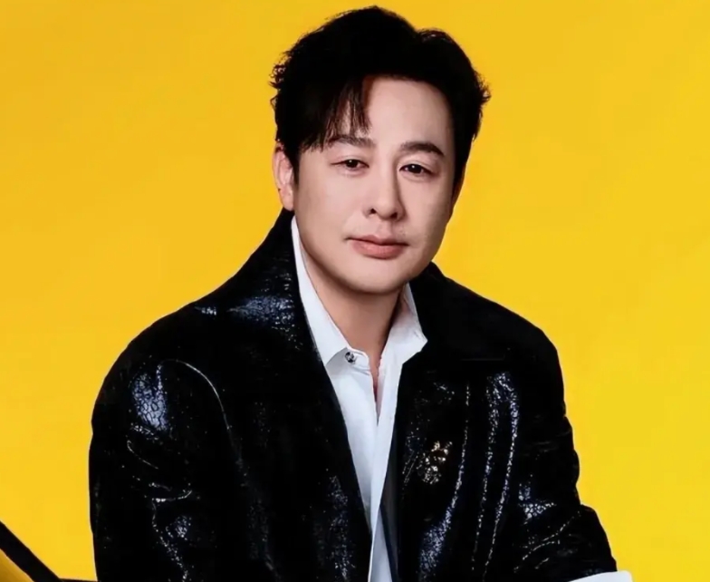 为什么业内曝张颂文人品差，拜高踩低人前人后两样，与辛芷蕾拍戏耍威风，原因很简单