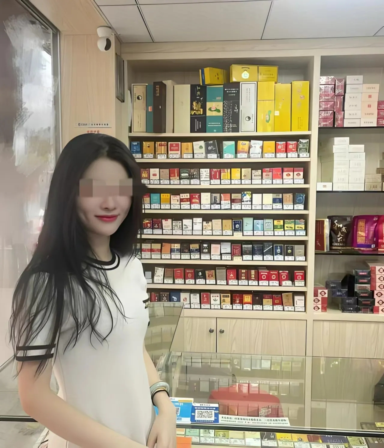 “史上最丢人绿帽哥！”广东汕头，女子参加了一场同学会，竟然和初恋勾搭上了，她一时